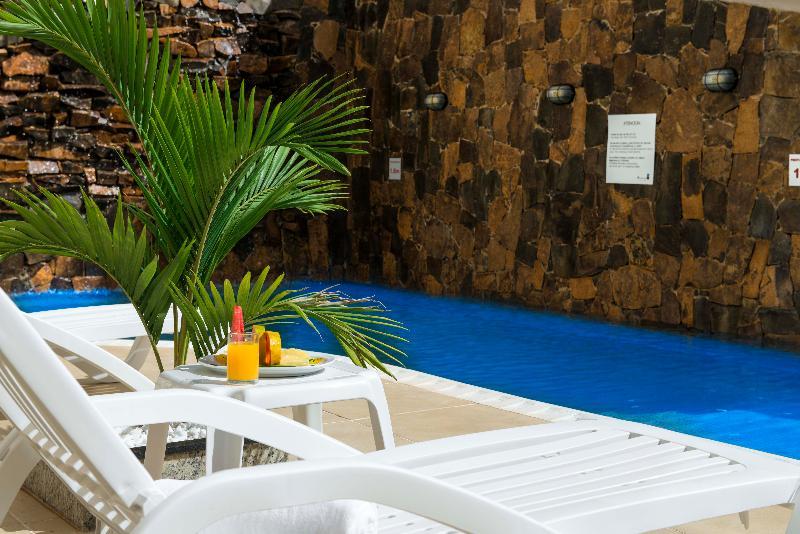 Arami Hotel & Lodge Puerto Iguazú Buitenkant foto